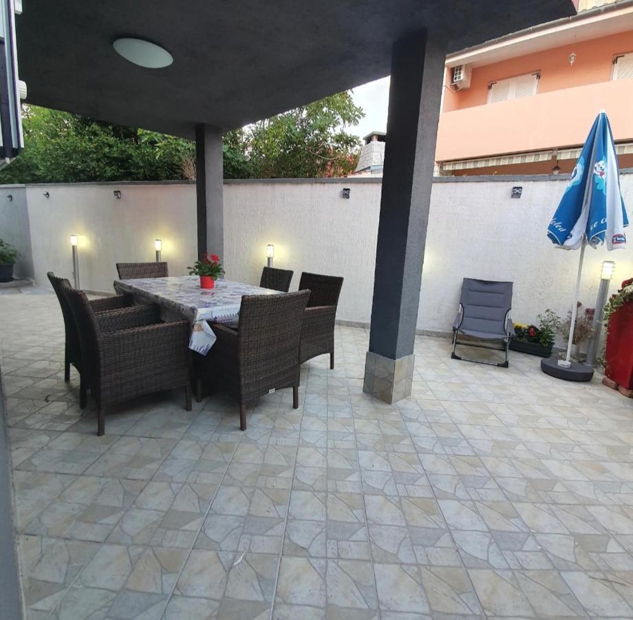 Apartman Karla Jadrija Bagian luar foto