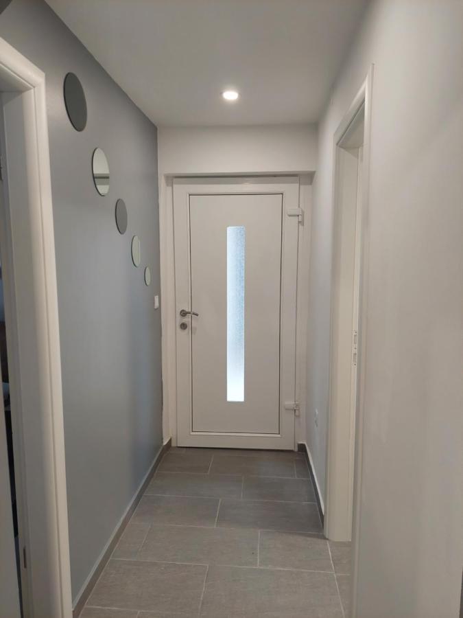 Apartman Karla Jadrija Bagian luar foto